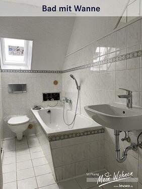 Bad mit Wanne - 