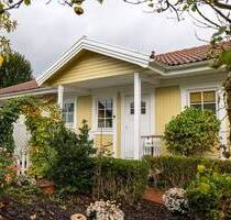 *** BUNGALOW mit offener WOHNKÜCHE und idyllischer VERANDA - DOPPELCARPORT inklusive *** - Lemwerder