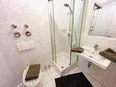 Ihr Badezimmer mit Dusche & WC - 