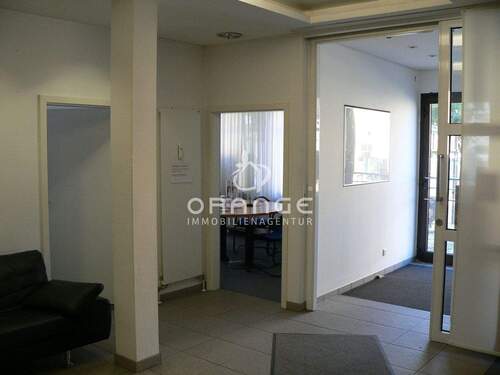 Entré - 4 Zimmer Büro zur Miete in Roth