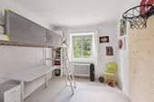 Derzeitiges Kinderzimmer - mögliches Gäste-/Arbeitszimmer - 