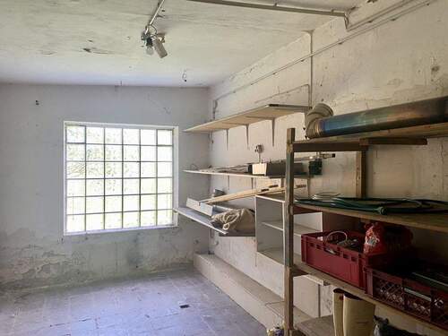 Garage - 