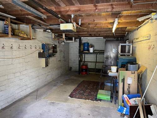 Garage - 