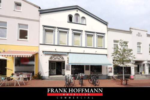 V10189-7 Titelbild - Erstklassige Lage & Entwicklungspotenzial! Wohn- Geschäftshaus mit 4 Einheiten in Eutin