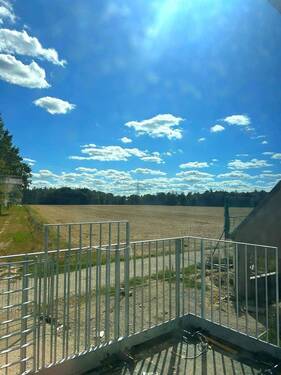 Ausblick Balkon - Provisionsfrei: 3,5 Zimmer Wohnung in Erlangen
