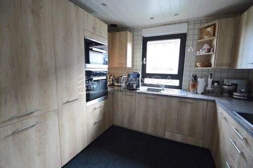 1. OG - Großzügige Küche - 