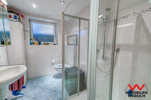 Duschbad im Untergeschoss - 
