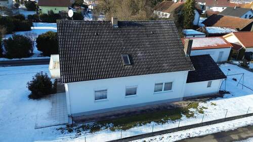 Luftbild - 1 Zimmer Mehrfamilienhaus, Wohnhaus in Plattling