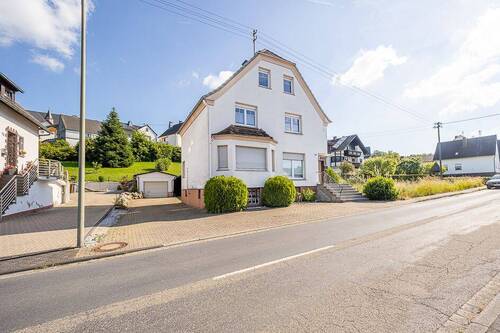 Ansicht von vorne - 5 Zimmer Einfamilienhaus zum Kaufen in Oberlahr