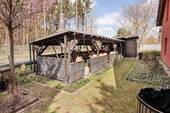Garten mit Geräteschuppen - 