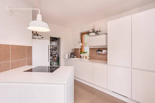 Küche mir Vorratsraum - 