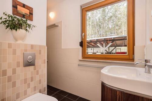 Gäste-WC mit Dusche - 