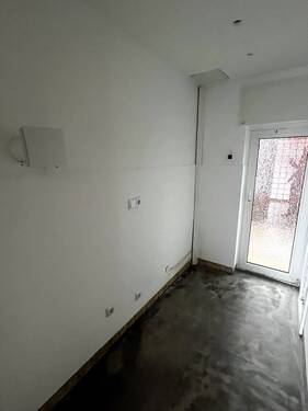 Speisekammer - Durchgang zum Garten - 