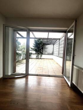 Blick auf die Terrasse - 