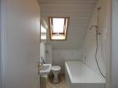 Bad mit Wanne im Obergeschoss - 