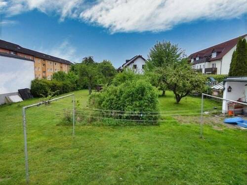 Großes Gartengrundstück - 