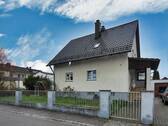 Einfamilienhaus - Charmantes Häuschen in ruhiger Wohnlage mit großem Grundstück