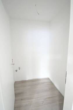 Heller Hauswirtschaftsraum - 