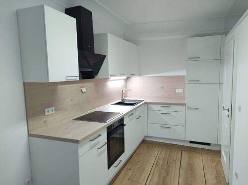 Einbauküche - Etagenwohnung mit 100,00 m² in Regensburg zur Miete