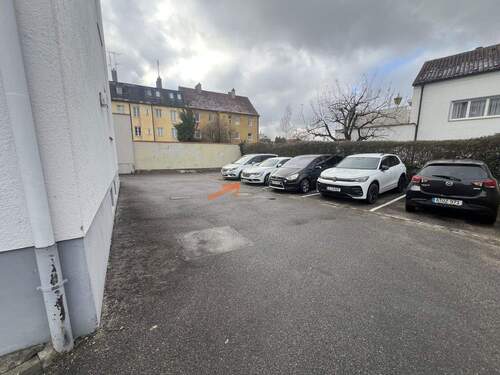 Eigener KFZ-Stellplatz - 