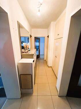 Gang - Etagenwohnung mit 68,20 m&sup2; in Augsburg zum Kaufen