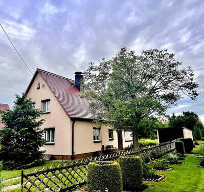 Vorderansicht - Charmantes Siedlungshaus am Elberadweg mit großem Garten - ohne Makler!