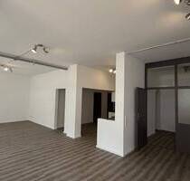 Büroloft - Atelier - Wohnung in cooler Umgebung in der Wunnensteinstr. im Osten - Stuttgart