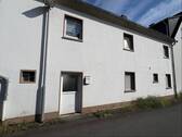 Seitlicher Anbau mit Eingang - 