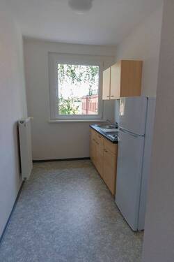 Küche 3er-WG kl..jpg - 1 Zimmer Etagenwohnung in Potsdam