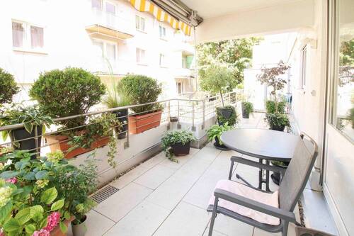 Balkon - Großzügiges Wohnen in zentraler Lage: 4 Zi-WHG mit Balkon und TG-Stellplatz
