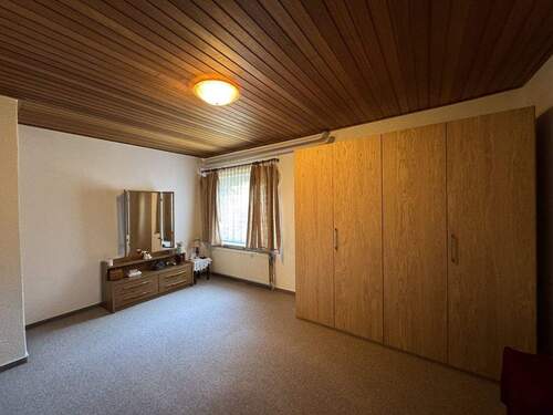 Schlafzimmer EG - 