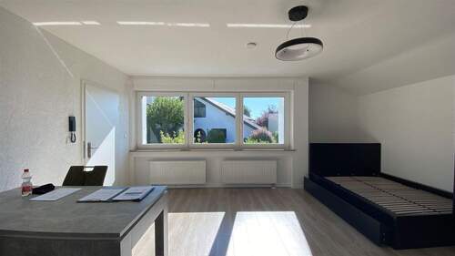 Wohn- und Schlafzimmer - 1 Zimmer Etagenwohnung zur Miete in Neu-Ulm