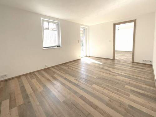 UG mit Zugang zur Terrasse - 