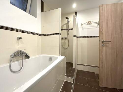 Badezimmer UG - 