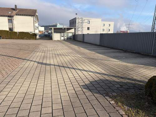 WhatsApp Image 2026-01-31 at 16.04.32.jpeg - Gewerbegrundstück für Autohandel mit Werkstatt und Büro in Rheinfelden zu verpachten!