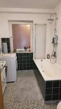 Bad 1. OG linke Haushälfte - 