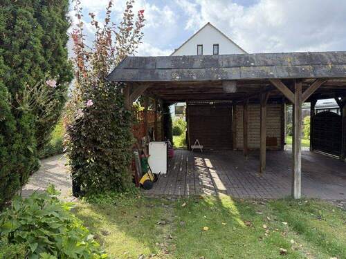 Carport - 4 Zimmer Doppelhaushälfte zum Kaufen in Kiel
