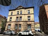 Außenansicht - Lichtdurchfluteter Altbautraum - 3-Raum-ETW mit Balkon und Stellplatz