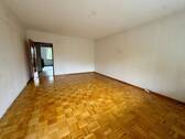 Wohnzimmer_weitere Ansicht - 3 Zimmer Etagenwohnung in Hamburg