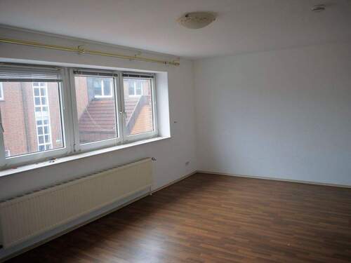 Wohnzimmer Bild 1 - 2 Zimmer Etagenwohnung in Brunsbüttel