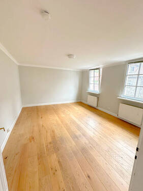 1.OG rechts - Wohnzimmer - 