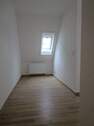 vorgelagertes Zimmer/Büro (rechts Schlafzimmer) - 