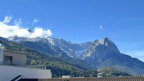 Blick vom Balkon - 3 Zimmer Etagenwohnung zur Miete in Garmisch-Partenkirchen