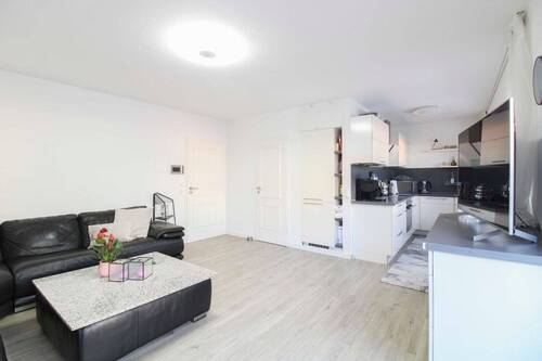 Wohn- und Schlafzimmer ELW EG - 