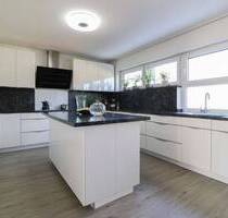 Top modernisiertes Reihenhaus mit Traumküche, Einliegerwohnung und Garage in Köln-Widdersdorf