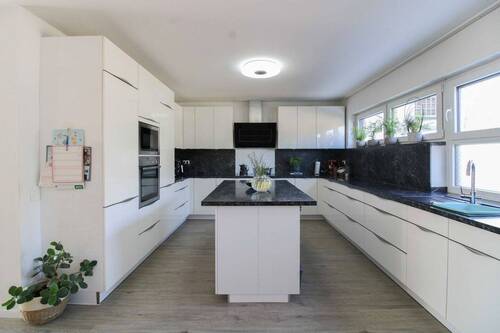 Einbauküche 1. OG - Reihenmittelhaus mit 186,30 m² in Köln zum Kaufen