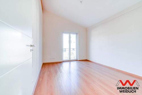 Zimmer im Dachgeschoss - 