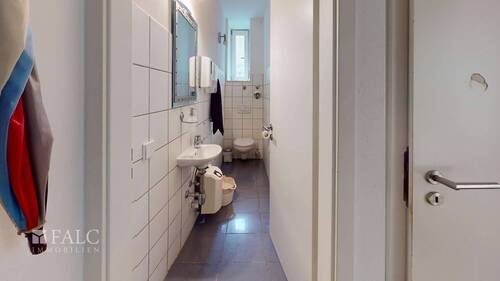 Vorderhaus - EG Friseursalon - 