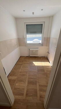 Küche ohne Einbauküche - Etagenwohnung mit 74,00 m&sup2; in Bonn-Beuel zur Miete