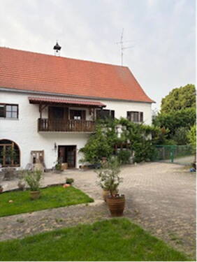 Innenhof mit Balkon-Vorgarten - 